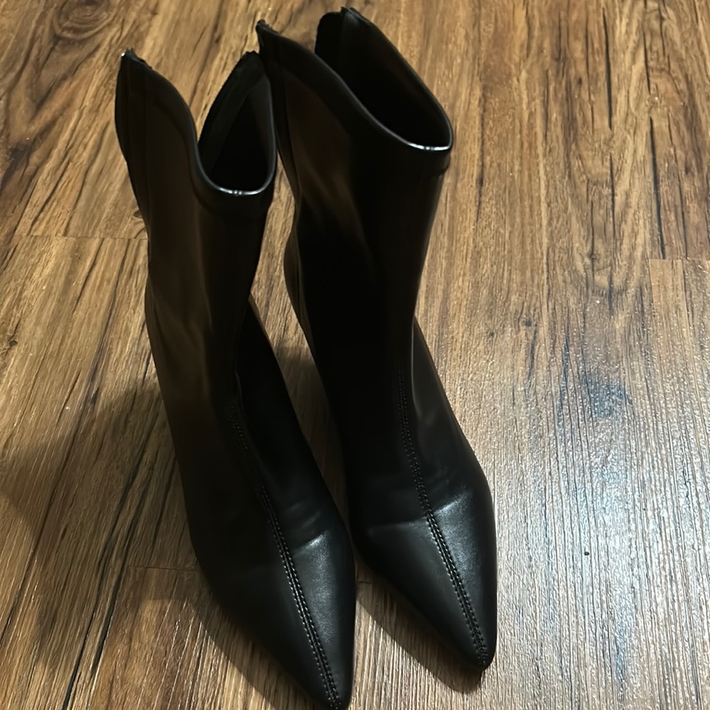 Boots, unused, size 6.5